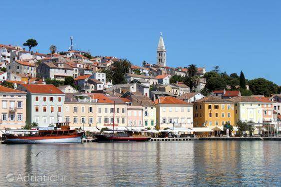 App With A Lovely Patio Apartment Mali Losinj Exterior photo